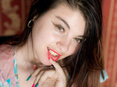 Jaquellinne - female with black hair webcam at xLoveCam