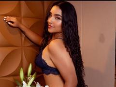 KellyPhillips - female with black hair and  small tits webcam at xLoveCam