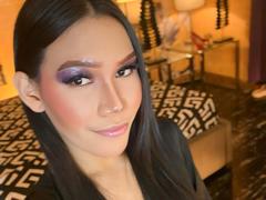 KellyShemale - shemale with black hair webcam at xLoveCam