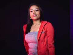 KellySmash - female with black hair webcam at xLoveCam