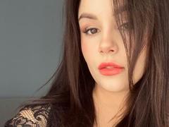 KendalThomso - female with black hair and  big tits webcam at LiveJasmin