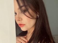 KendalThomso - female with black hair and  big tits webcam at LiveJasmin
