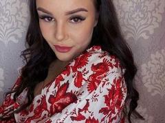 KendalThomso - female with black hair and  big tits webcam at LiveJasmin