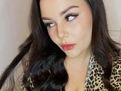 KendalThomso - female with black hair and  big tits webcam at LiveJasmin