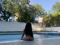 KendallKiss - shemale with black hair webcam at xLoveCam
