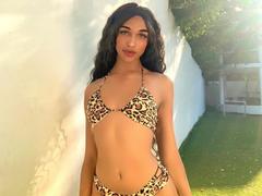KendallKiss - shemale webcam at xLoveCam