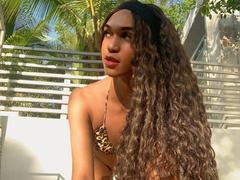 KendallKiss - shemale webcam at xLoveCam