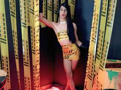 KendallSky - shemale with black hair webcam at xLoveCam