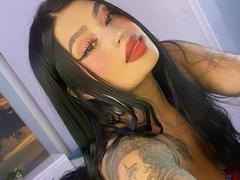 KendraKobein - female with black hair and  big tits webcam at xLoveCam