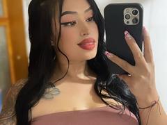 KendraKobein - female with black hair and  big tits webcam at xLoveCam