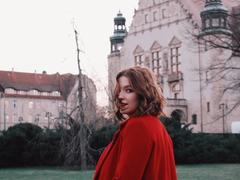 KenzieONEx - female with brown hair webcam at xLoveCam