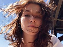 KenzieONEx - female with brown hair webcam at xLoveCam