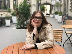 KenzieONEx - female with brown hair webcam at xLoveCam