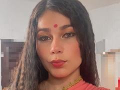 KeraniMarala - female with brown hair webcam at xLoveCam