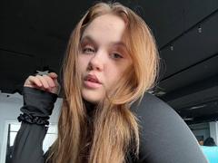 KeriForU from xLoveCam