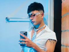 KermyBerty - male webcam at xLoveCam