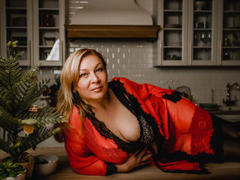 KerryBlare - blond female with  big tits webcam at LiveJasmin