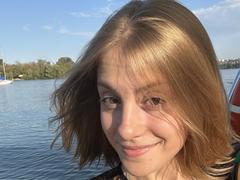 KerryColver - blond female webcam at xLoveCam