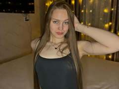 KerstinBiccum - female with brown hair webcam at xLoveCam