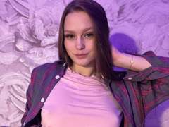 KerstinBiccum - female with brown hair webcam at xLoveCam