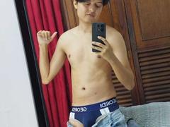 KevinCharles from xLoveCam