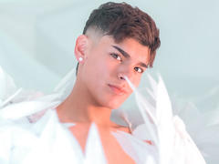 KevinMiet - male webcam at xLoveCam