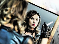 ValerieDomme - female with brown hair and  big tits webcam at LiveJasmin