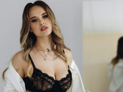 KhaleesiMoon - blond female with  big tits webcam at xLoveCam