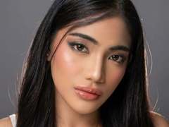 KhelsieSilva from xLoveCam