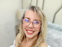 Kharha - blond female webcam at ImLive