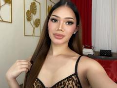 KianaLarson-hot - female with black hair webcam at xLoveCam
