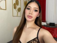 KianaLarson-hot - female with black hair webcam at xLoveCam