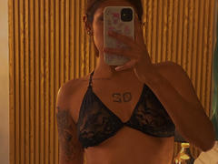 KiaraHernandezX - female with brown hair and  big tits webcam at xLoveCam