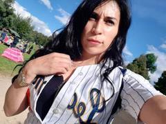 DesireGold - female with black hair and  big tits webcam at LiveJasmin