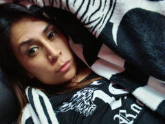 DesireGold - female with black hair and  big tits webcam at LiveJasmin