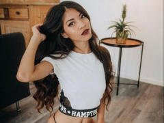 Kim-Rose - female with brown hair webcam at xLoveCam