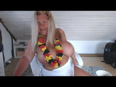 Kim-Van-Dyke - blond female with  big tits webcam at xLoveCam