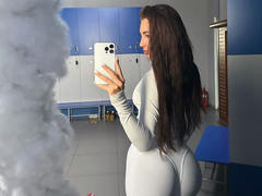 KimberlyWorld - female with brown hair webcam at xLoveCam