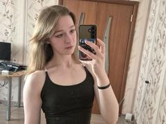 KimbraRenuart - female webcam at xLoveCam
