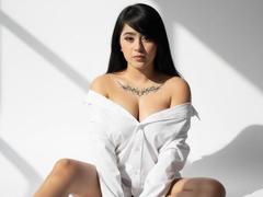 EmilyWattson - female with black hair and  big tits webcam at LiveJasmin