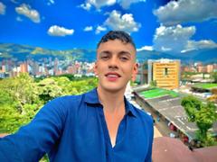 KingThoring - male webcam at xLoveCam