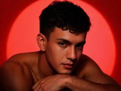 KingThoring - male webcam at xLoveCam