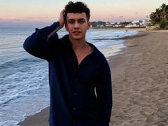 KingThoring - male webcam at xLoveCam