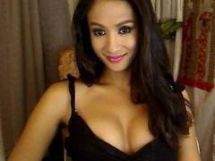 KinkiNikkiTS - shemale with black hair and  big tits webcam at xLoveCam