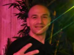 KinkyAllexx from xLoveCam