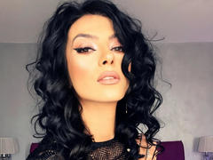 KinkyAmelie - female with brown hair webcam at xLoveCam