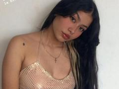 KinkyCuteLady - female with brown hair webcam at xLoveCam
