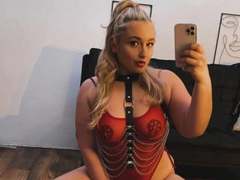 KinkyKylie-hot - female with brown hair webcam at xLoveCam