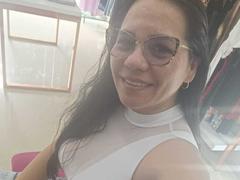 KinkyMaturee - female with black hair webcam at xLoveCam