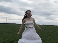 KiraDripe - female with brown hair webcam at xLoveCam